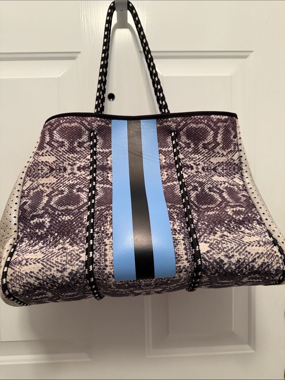 Dallas Hill Neoprene Snake Print Tote Blue Stripe Zip Pouch - Picture 2 of 14